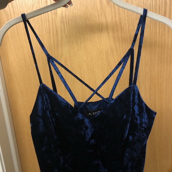 Blue velvet dress - Picture 7 of 7